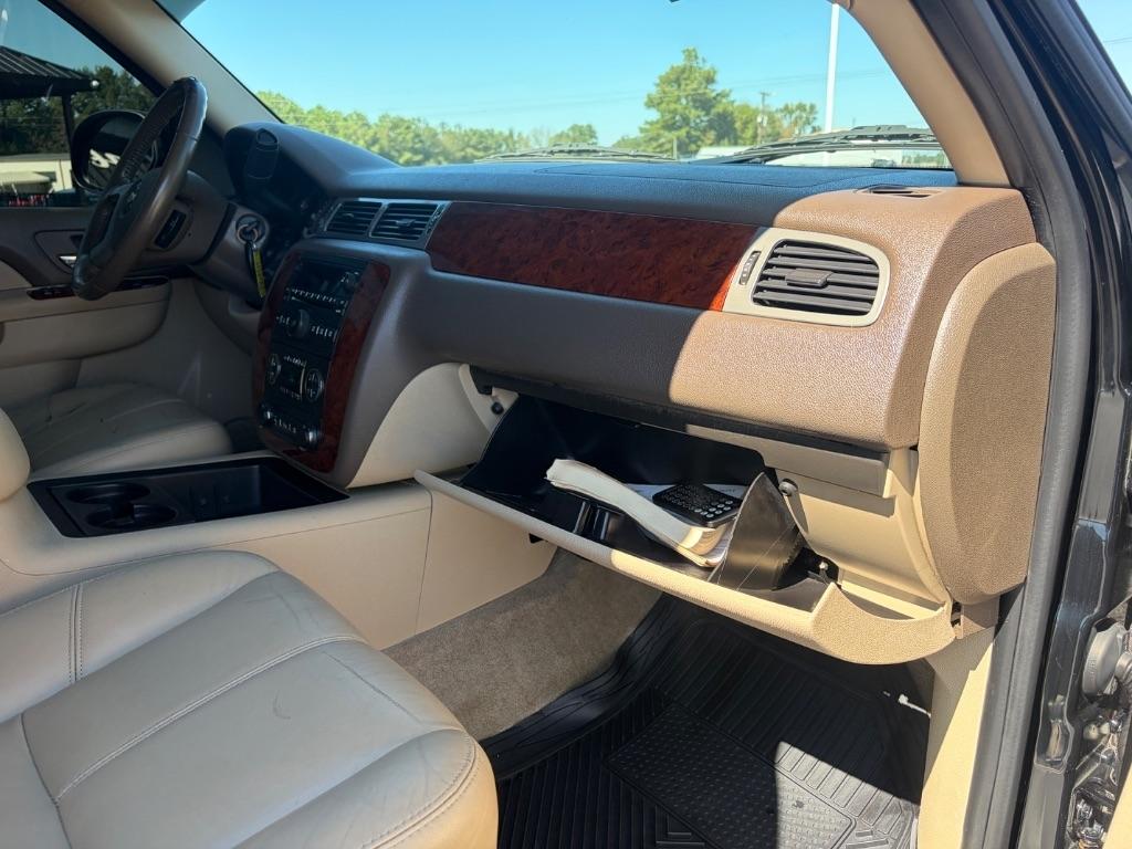 Chevrolet Tahoe 2WD 4dr 1500 LT 2011