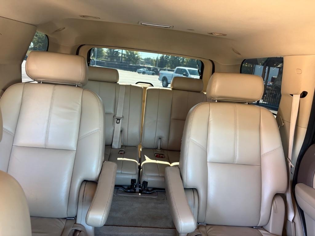 Chevrolet Tahoe 2WD 4dr 1500 LT 2011