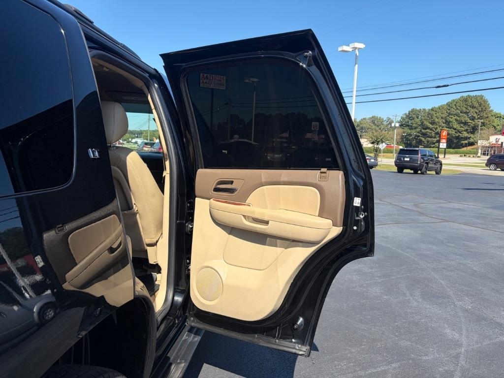 Chevrolet Tahoe 2WD 4dr 1500 LT 2011