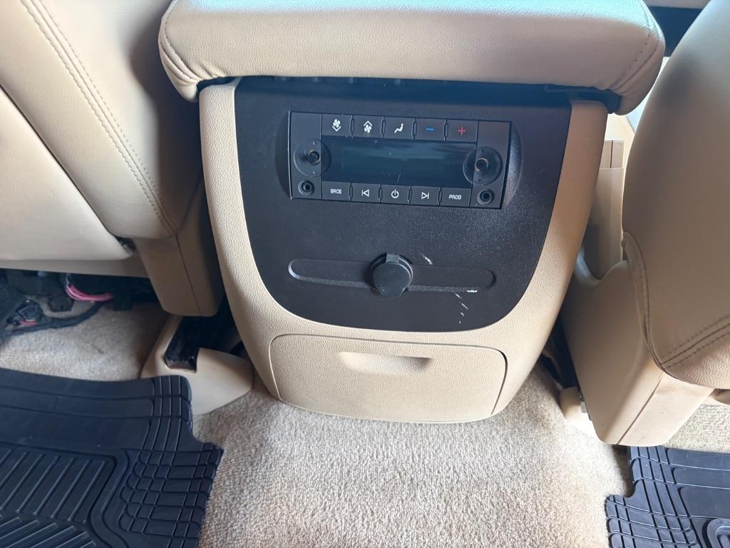 Chevrolet Tahoe 2WD 4dr 1500 LT 2011