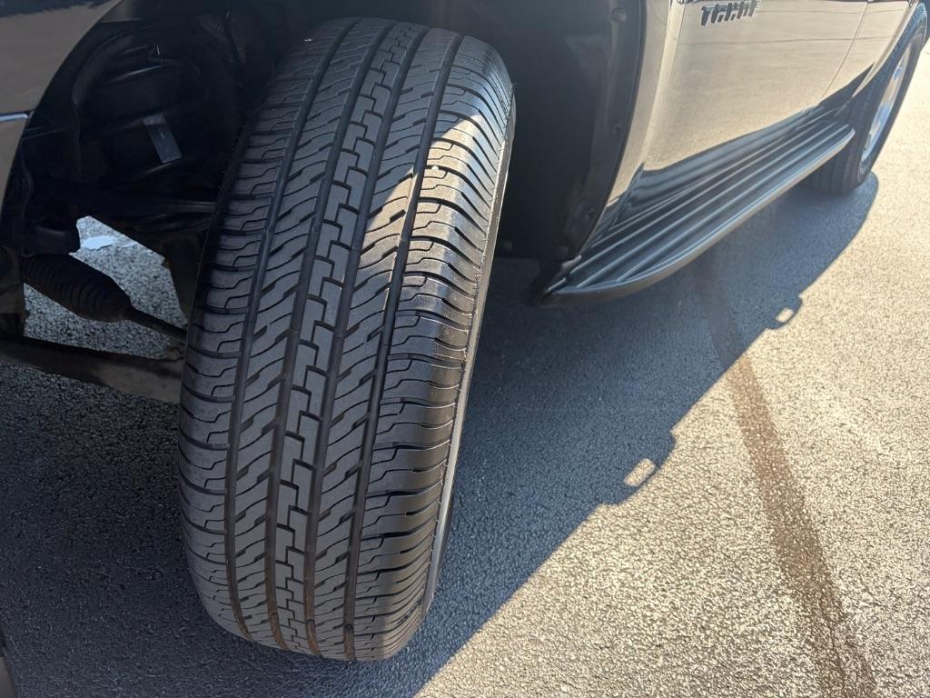 Chevrolet Tahoe 2WD 4dr 1500 LT 2011