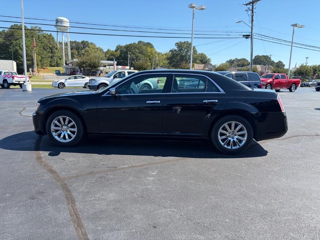 Chrysler 300 4dr Sdn V6 Limited RWD 2012