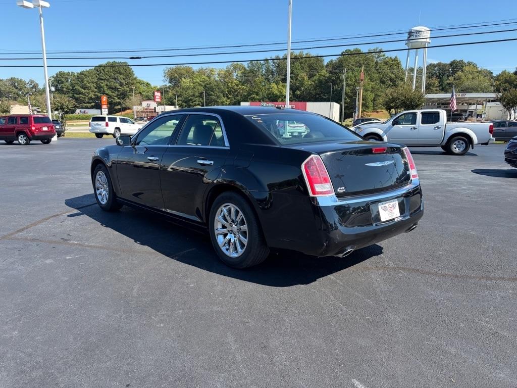 Chrysler 300 4dr Sdn V6 Limited RWD 2012