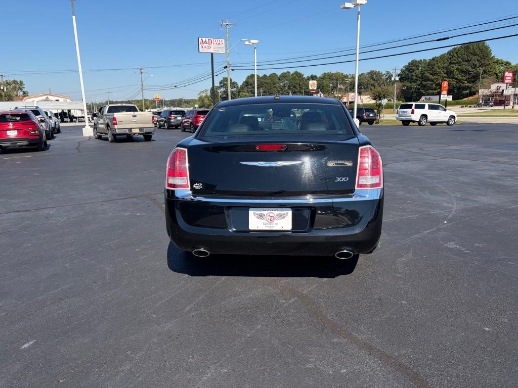 Chrysler 300 4dr Sdn V6 Limited RWD 2012