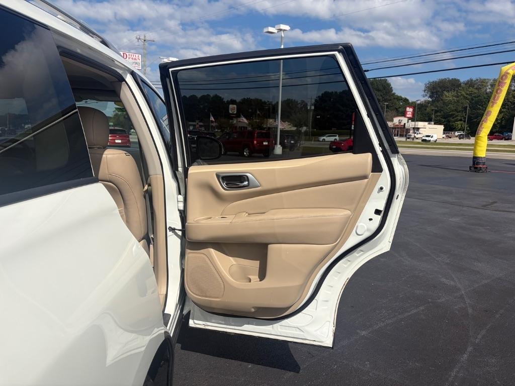 Nissan Pathfinder 2WD 4dr SL 2015