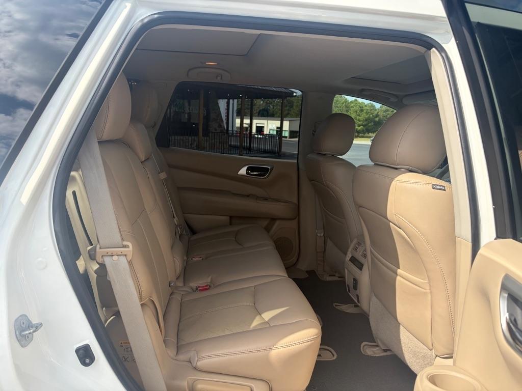 Nissan Pathfinder 2WD 4dr SL 2015