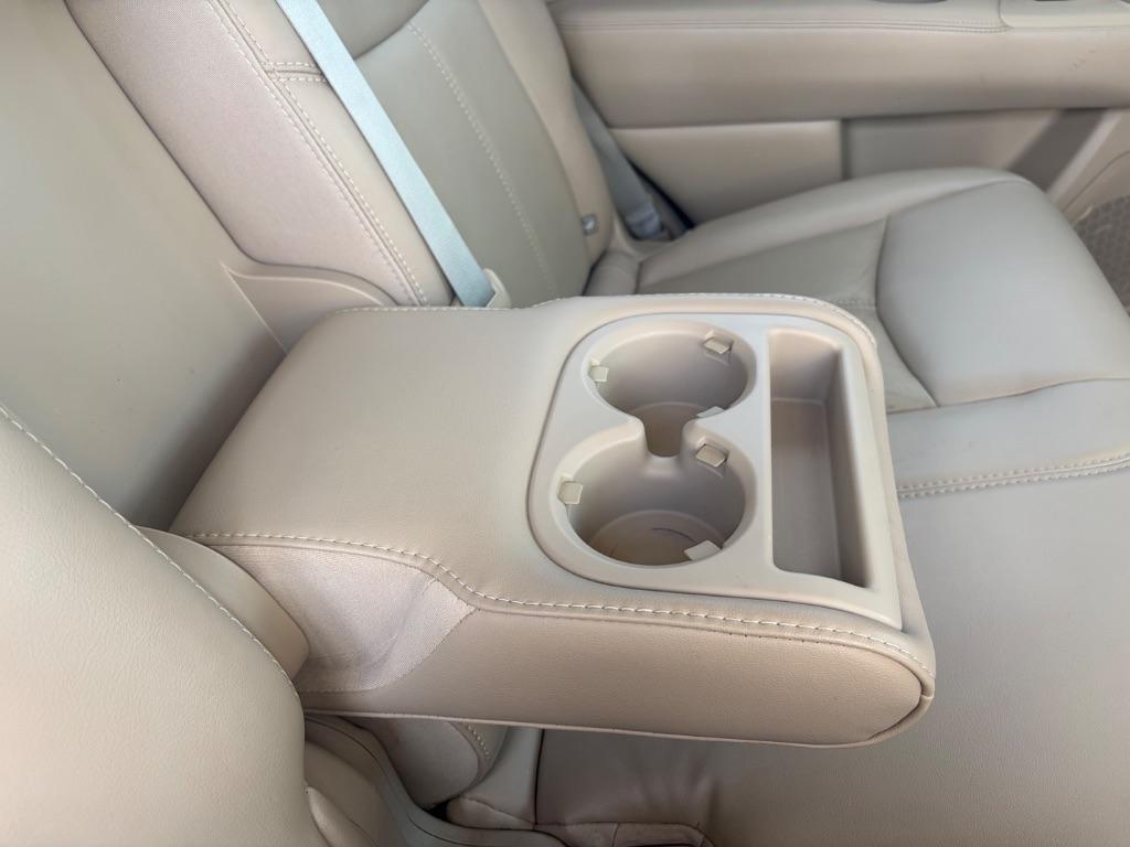 Nissan Pathfinder 2WD 4dr SL 2015