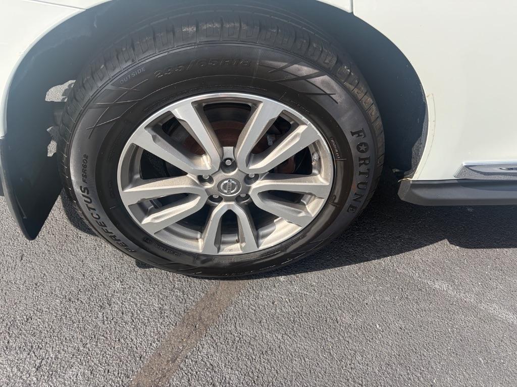 Nissan Pathfinder 2WD 4dr SL 2015