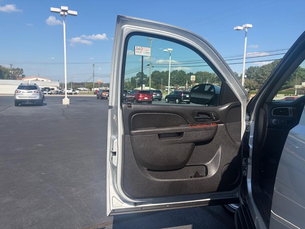 Chevrolet Tahoe 2WD 4dr 1500 LT 2013