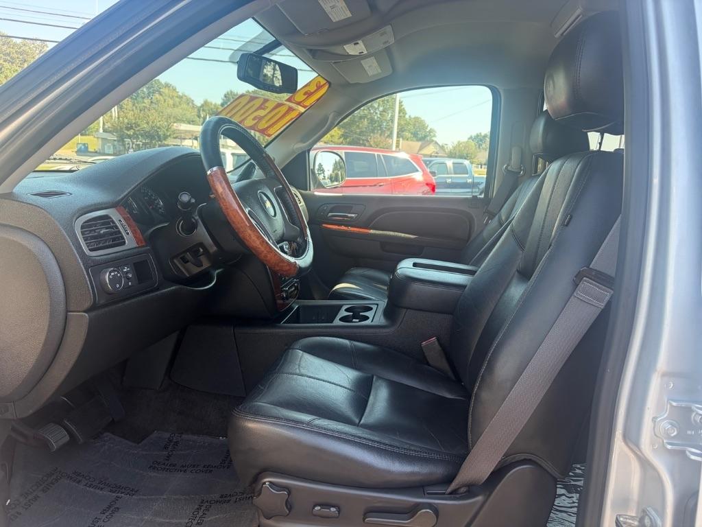 Chevrolet Tahoe 2WD 4dr 1500 LT 2013