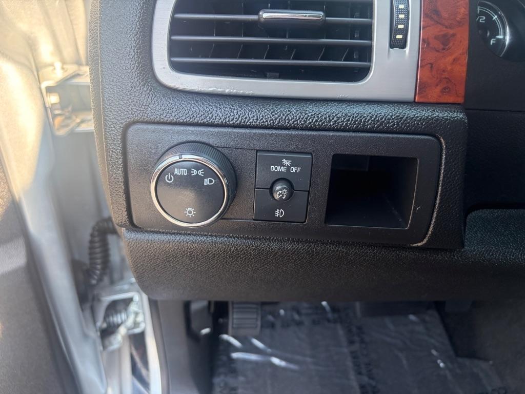 Chevrolet Tahoe 2WD 4dr 1500 LT 2013