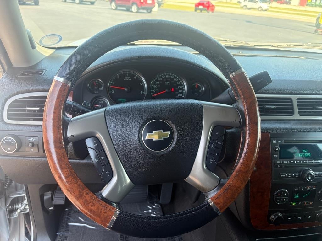 Chevrolet Tahoe 2WD 4dr 1500 LT 2013