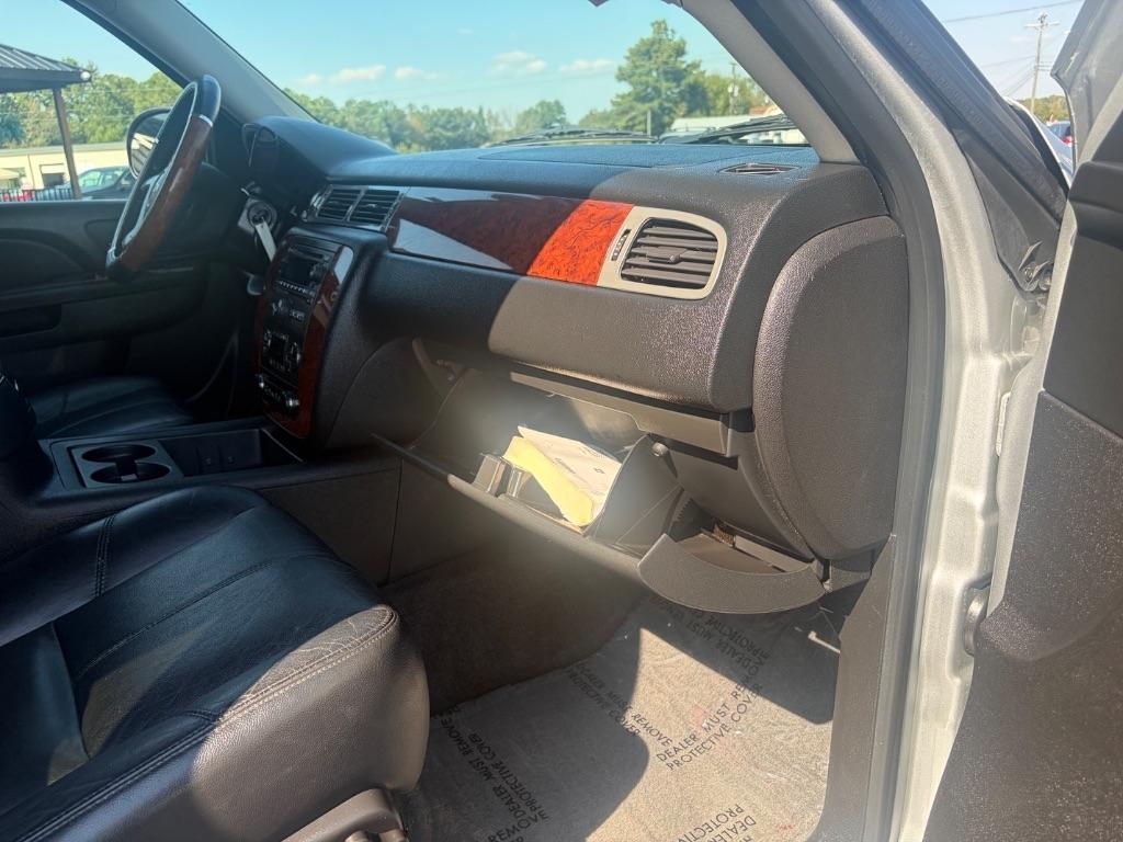 Chevrolet Tahoe 2WD 4dr 1500 LT 2013