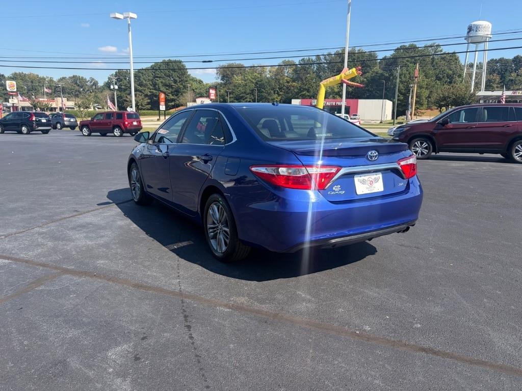 Toyota Camry 4dr Sdn I4 Auto SE w/Special Edition Pkg (Natl) 2016