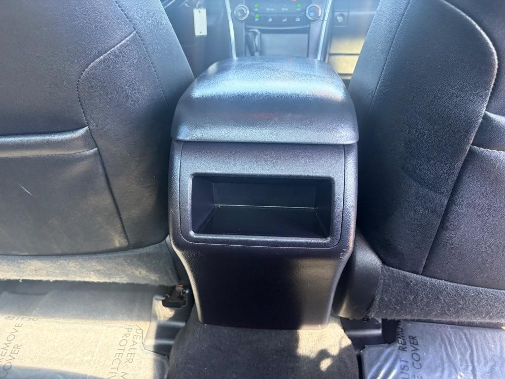 Toyota Camry 4dr Sdn I4 Auto SE w/Special Edition Pkg (Natl) 2016