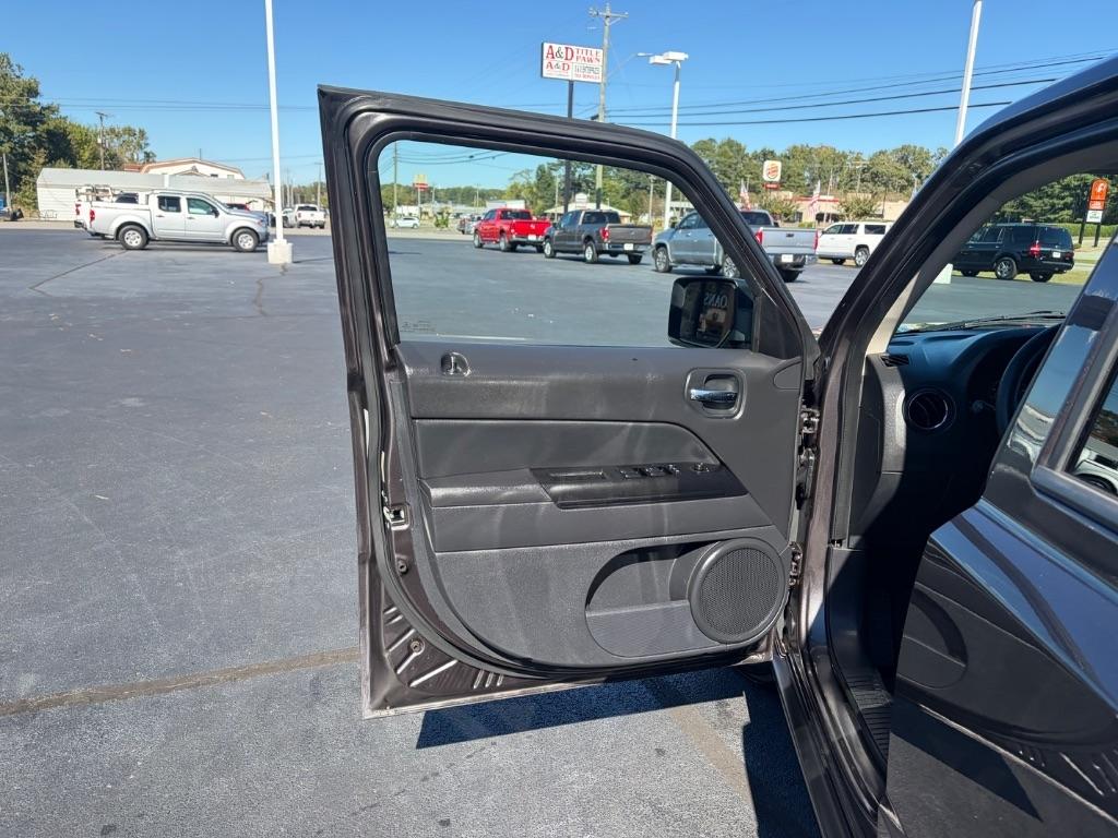 Jeep Patriot FWD 4dr Altitude 2014