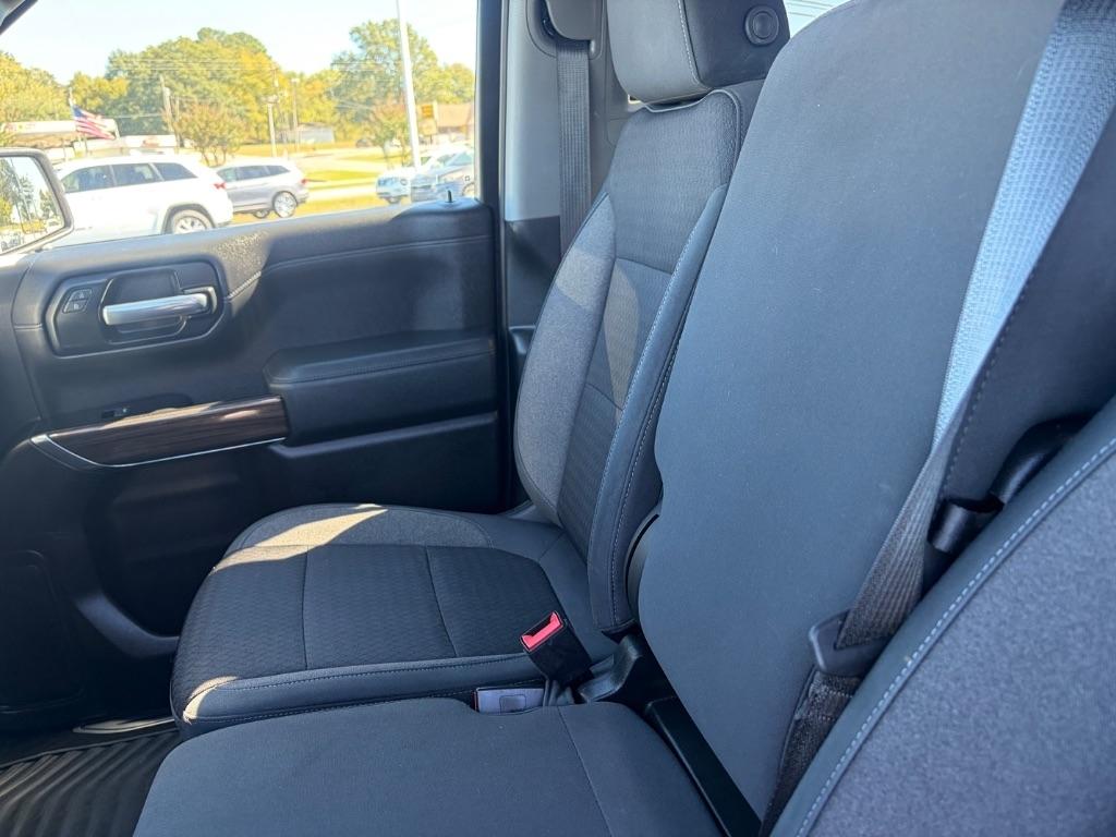 Chevrolet Silverado 1500 2WD Double Cab 147" LT 2019