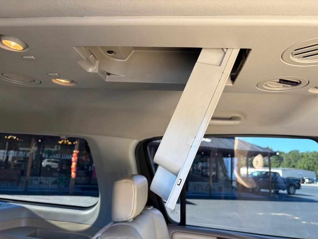 Nissan Armada 2WD 4dr Platinum 2011