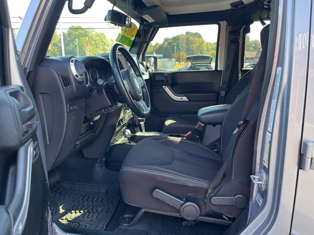 Jeep Wrangler Unlimited 4WD 4dr Rubicon 2014