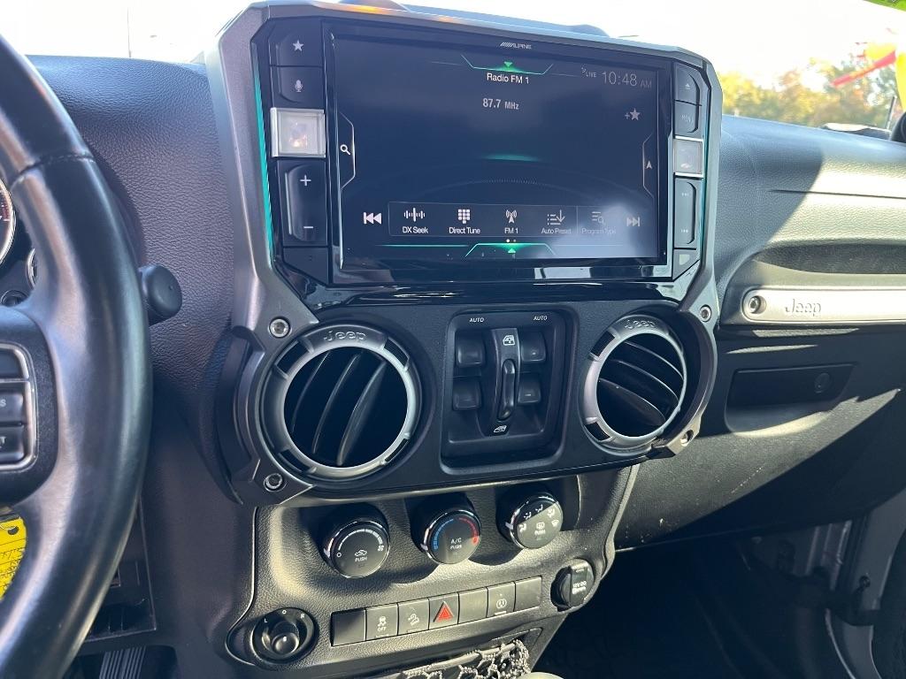 Jeep Wrangler Unlimited 4WD 4dr Rubicon 2014