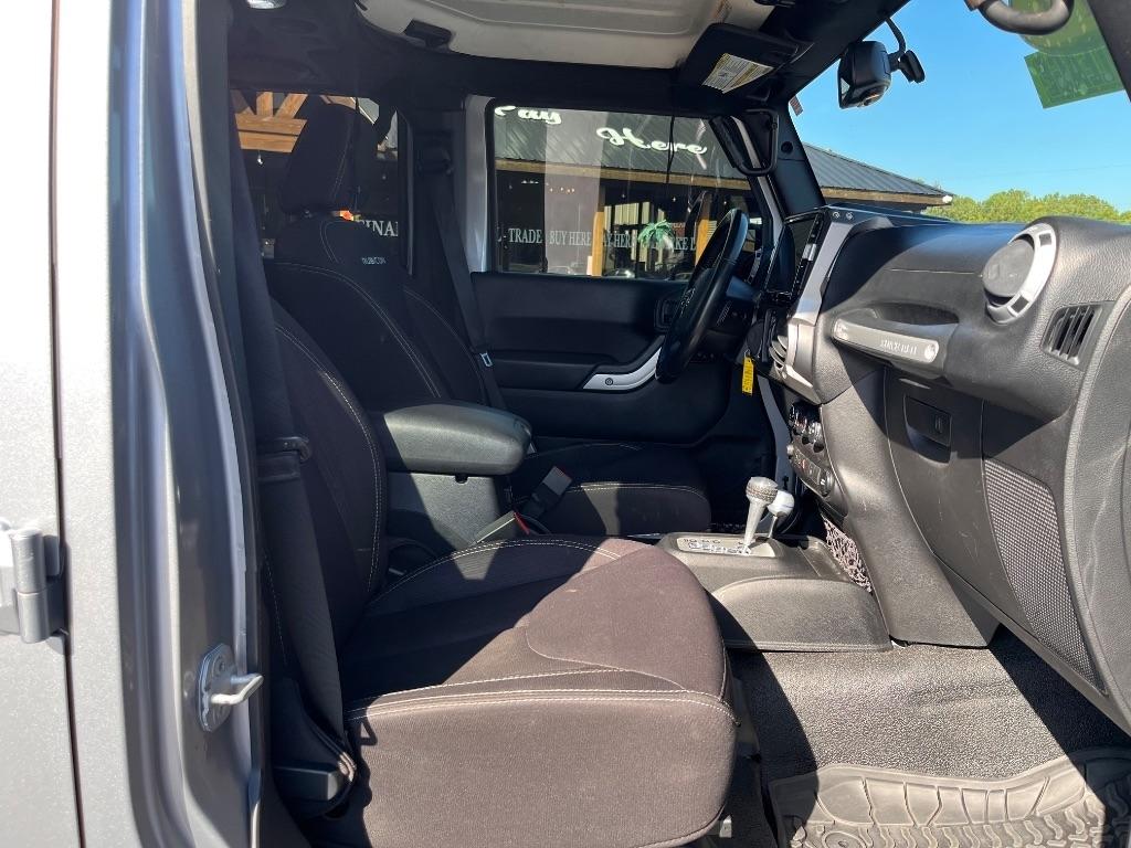 Jeep Wrangler Unlimited 4WD 4dr Rubicon 2014