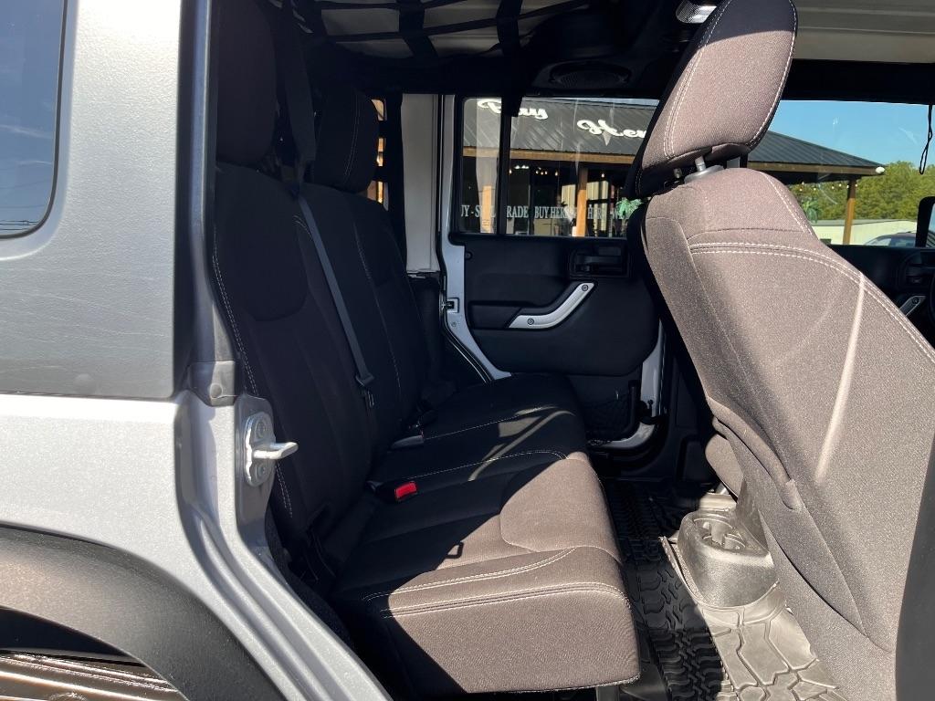 Jeep Wrangler Unlimited 4WD 4dr Rubicon 2014