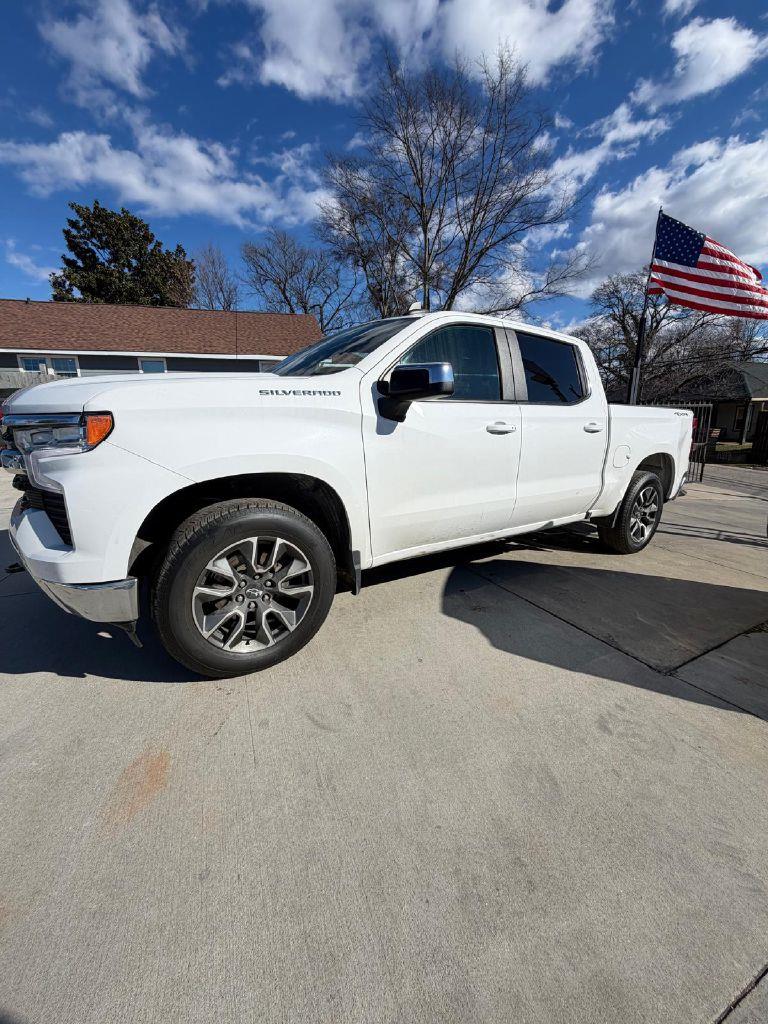 2025 Chevrolet Silverado 1500 LT Crew Cab 4WD