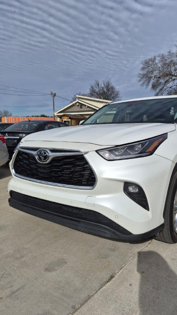 2023 Toyota Highlander Others