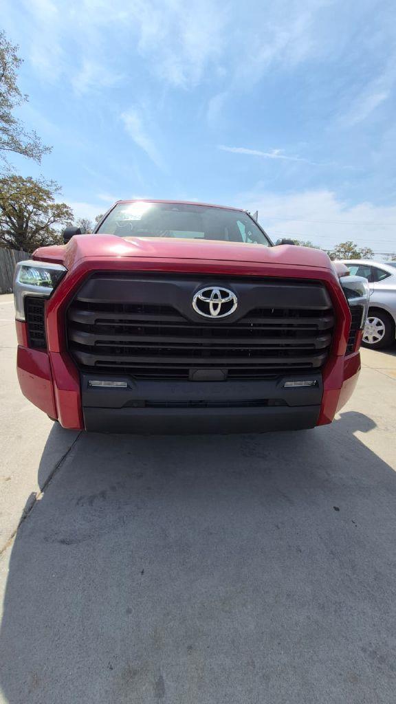 2024 Toyota Tundra SR5 CrewMax 4WD