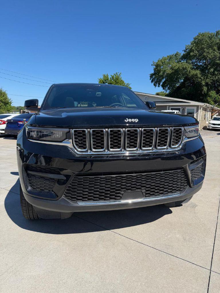 2025 Jeep Grand Cherokee Laredo X 4x4's photo