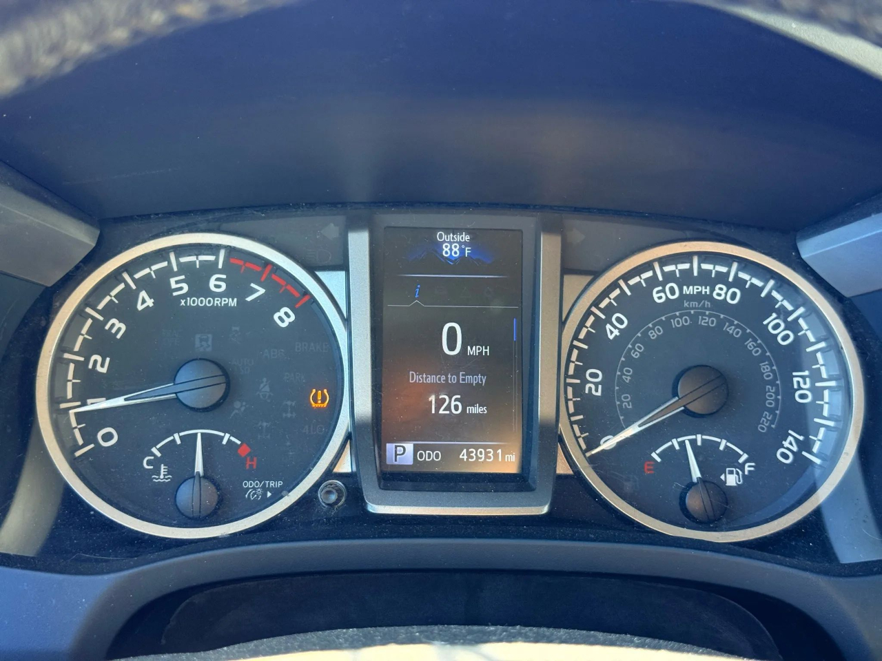Toyota Tacoma 2WD TRD Off Road Double Cab 5' Bed V6 AT (Natl) 2022