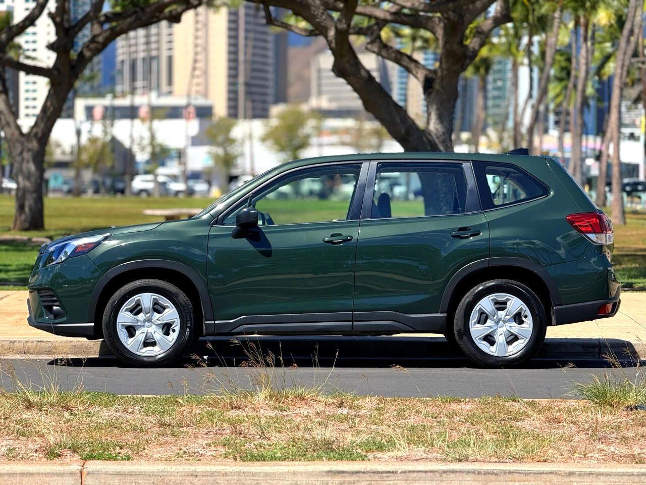 2024 Subaru Forester Base photo 2