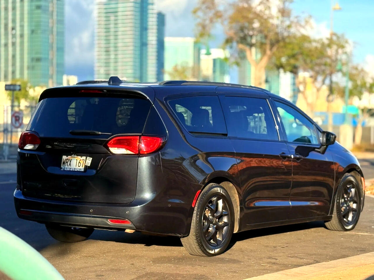 2019 Chrysler Pacifica Touring Plus photo 5