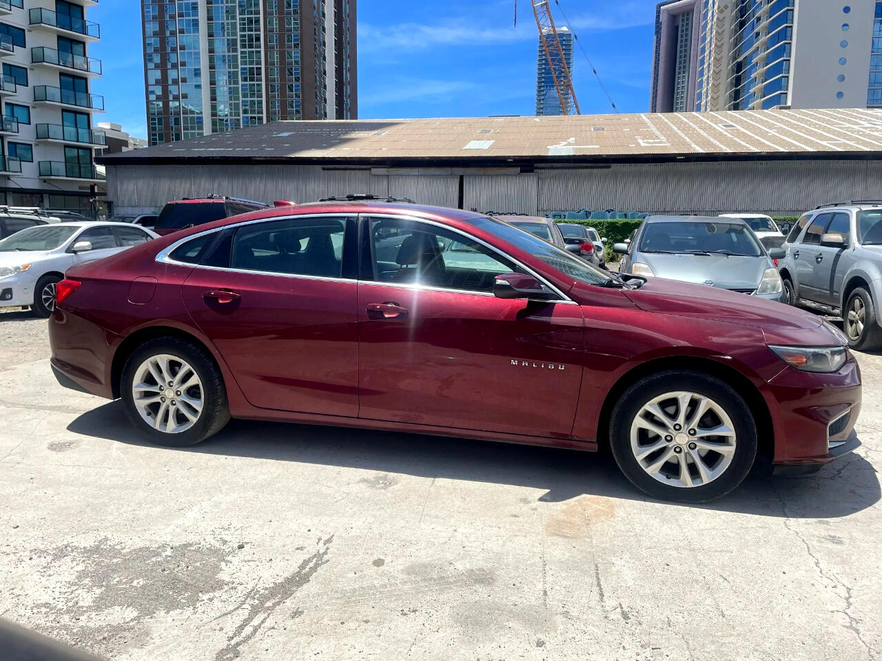 2016 Chevrolet Malibu 1LT photo 2