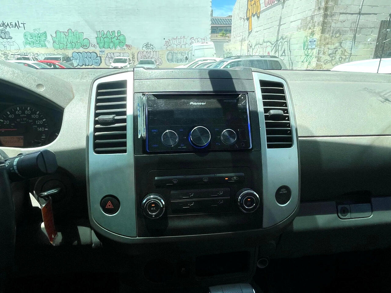 2015 Nissan Frontier Crew Cab S photo 11