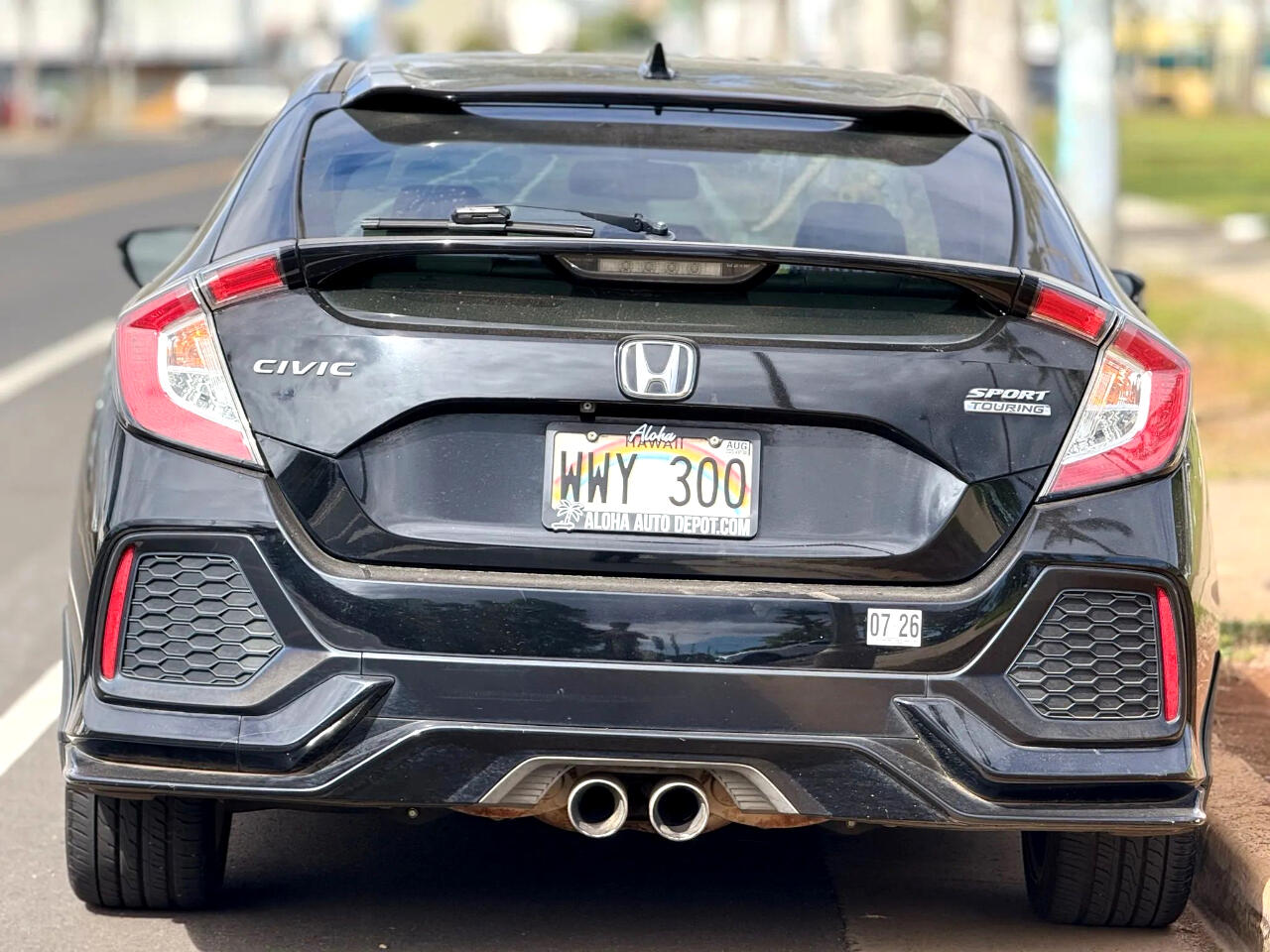 2019 Honda Civic Hatchback Sport Touring photo 3