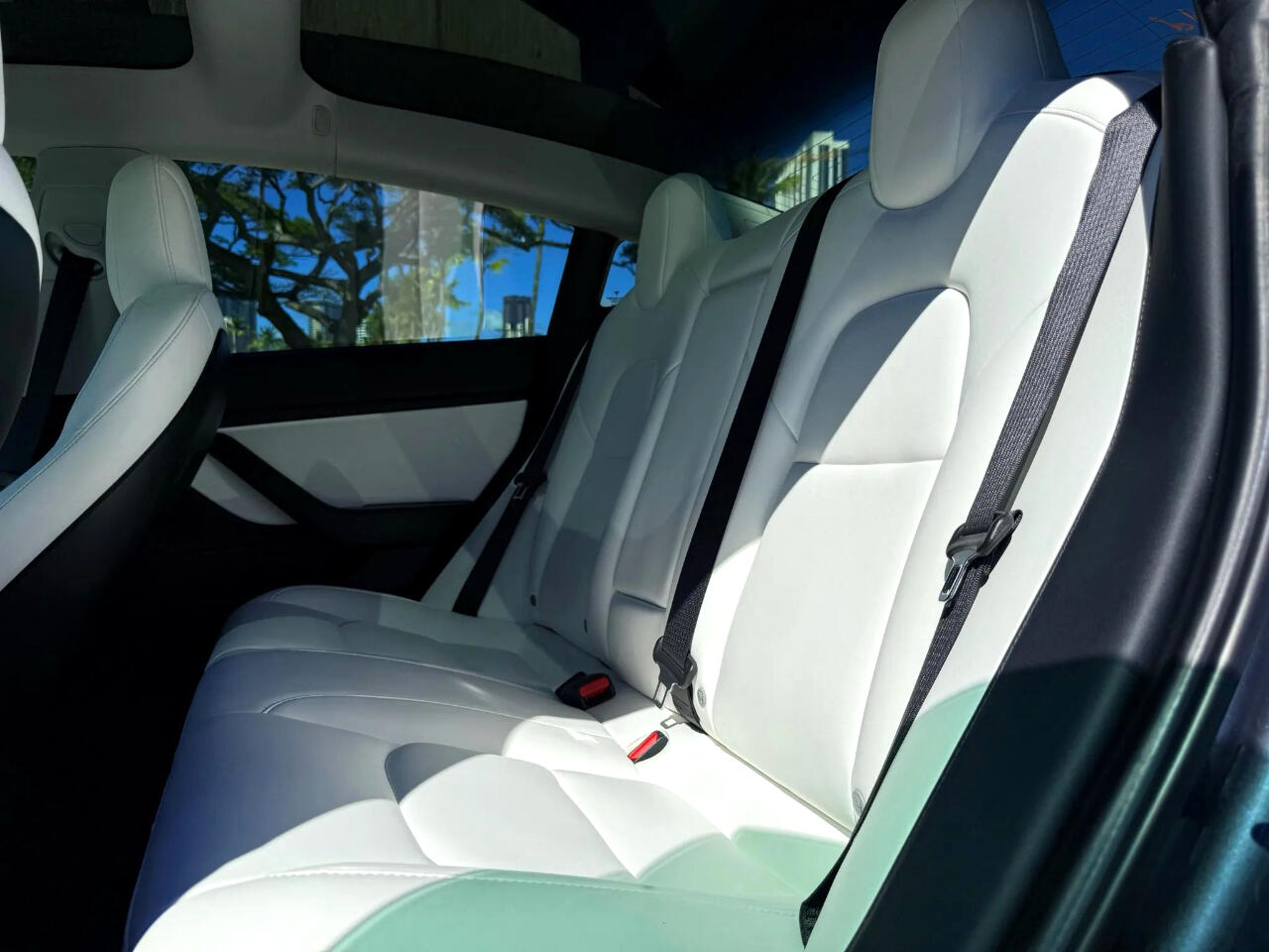 2019 Tesla Model 3 Long Range photo 11