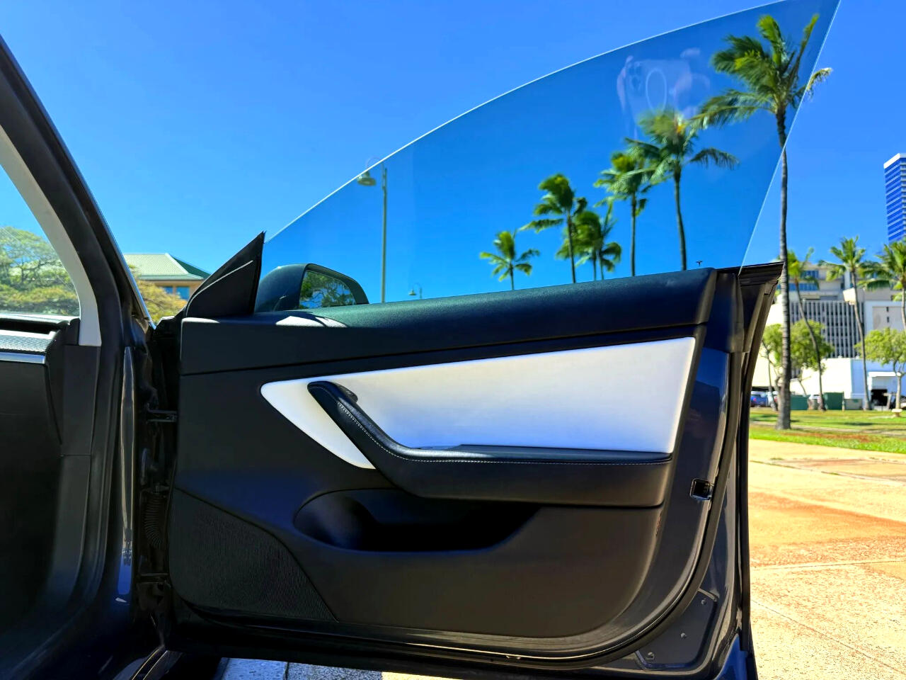 2019 Tesla Model 3 Long Range photo 14