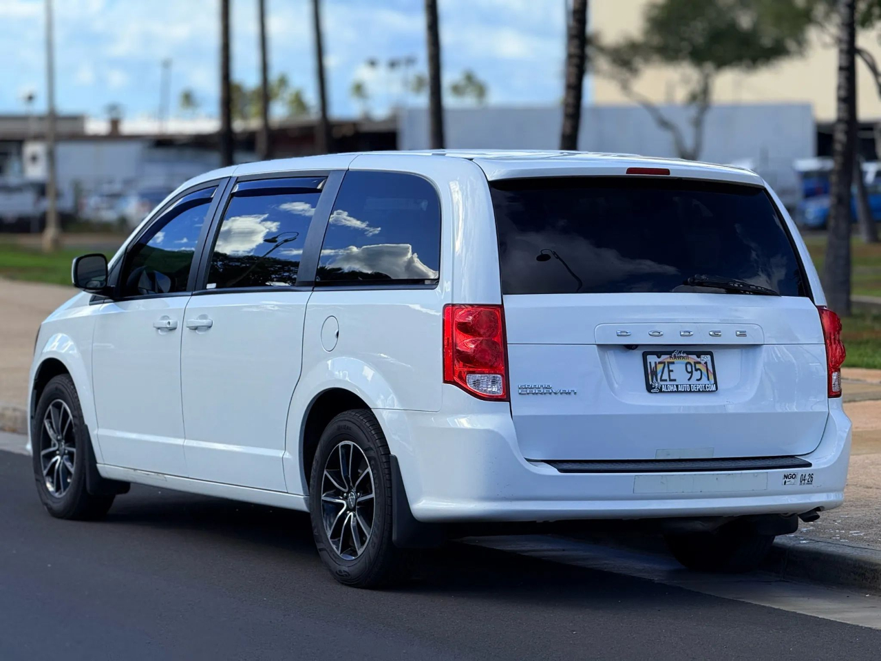 2019 Dodge Grand Caravan SE Plus photo 3