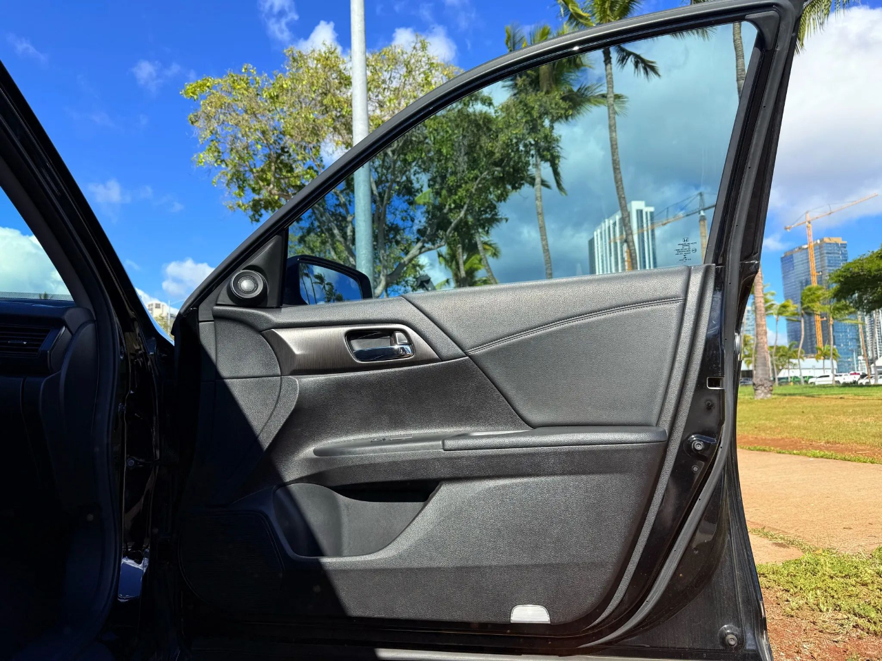 2014 Honda Accord Hybrid EX-L photo 11