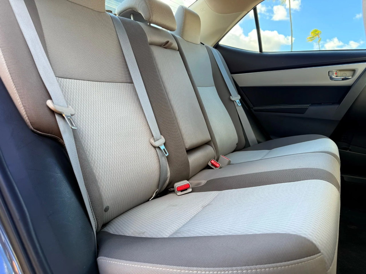 2018 Toyota Corolla XLE XSE photo 12