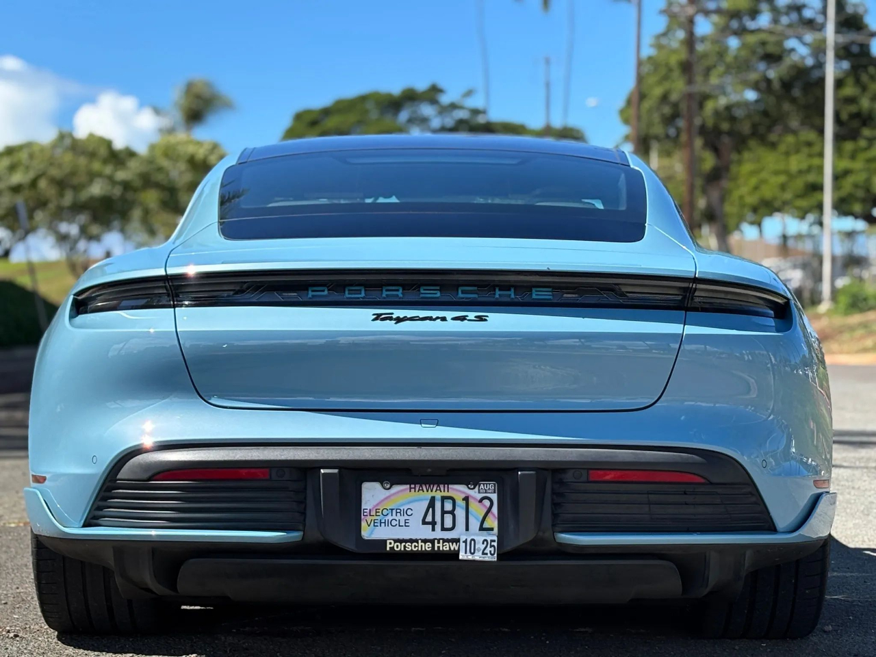 2022 Porsche Taycan 4S photo 4