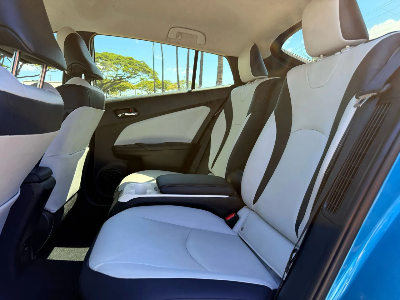 Toyota Prius Prime Premium (Natl) 2017