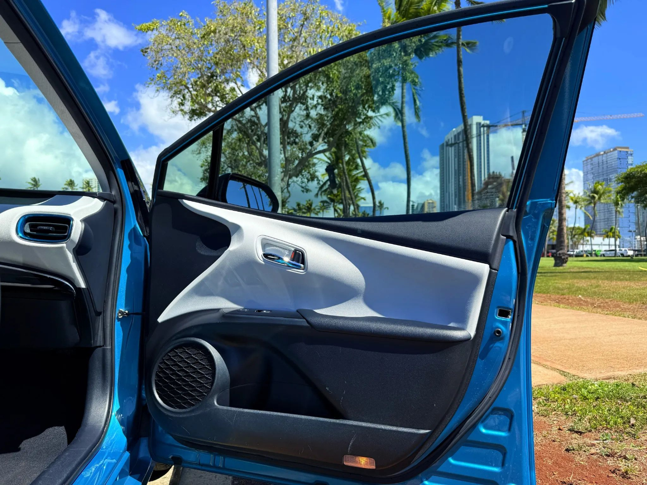 Toyota Prius Prime Premium (Natl) 2017