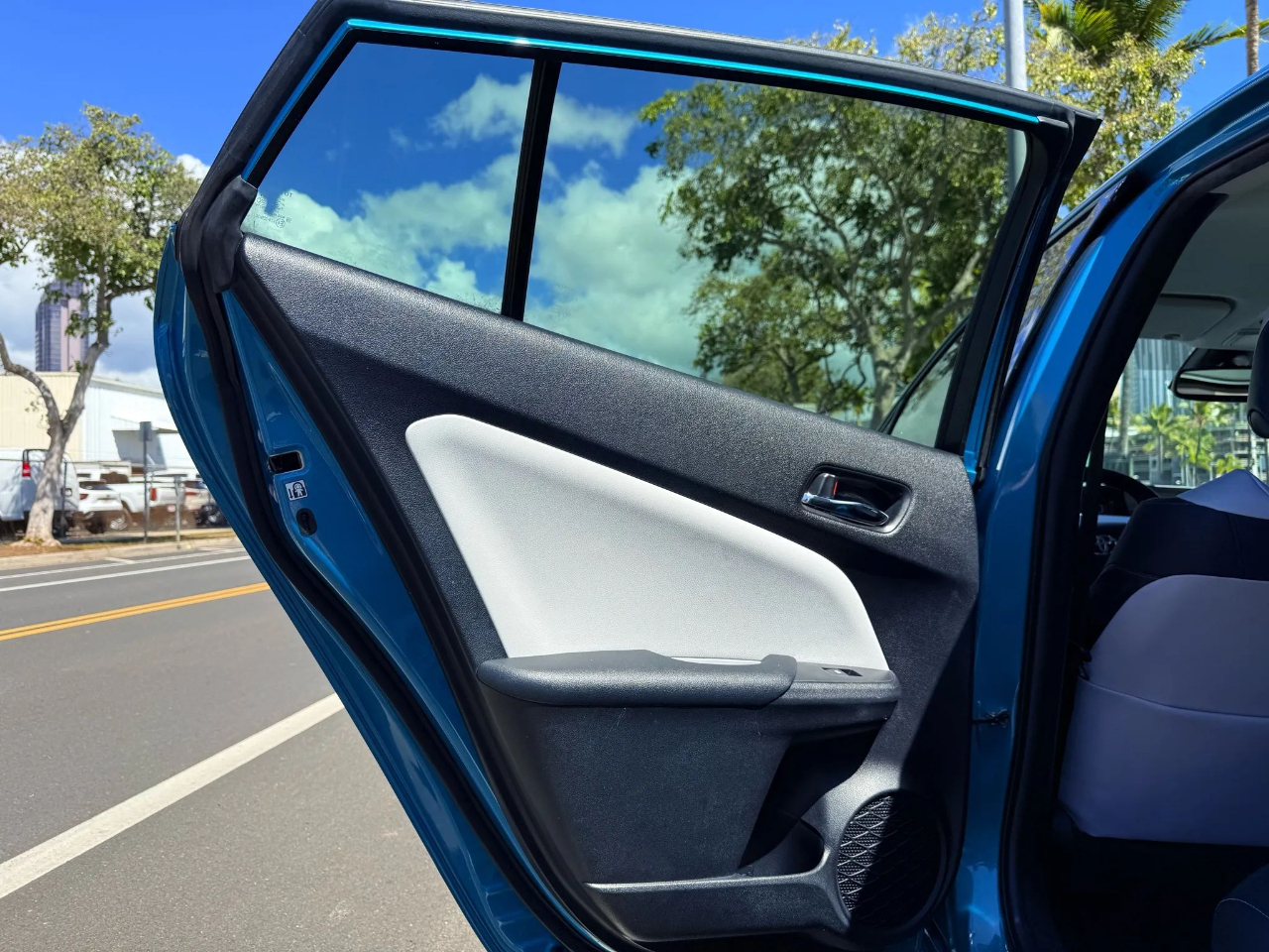 Toyota Prius Prime Premium (Natl) 2017