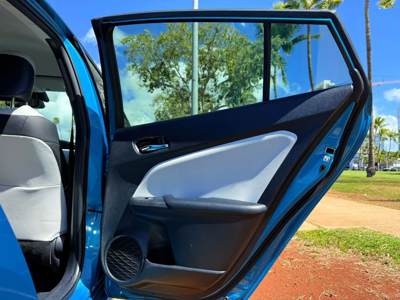 Toyota Prius Prime Premium (Natl) 2017