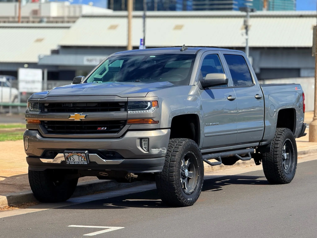 Chevrolet Silverado 1500 4WD Crew Cab 143.5" LT w/2LT 2017