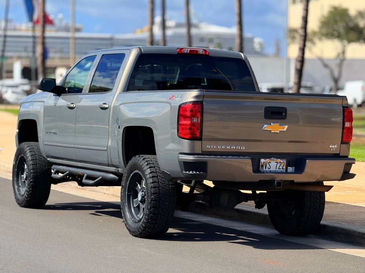 Chevrolet Silverado 1500 4WD Crew Cab 143.5" LT w/2LT 2017