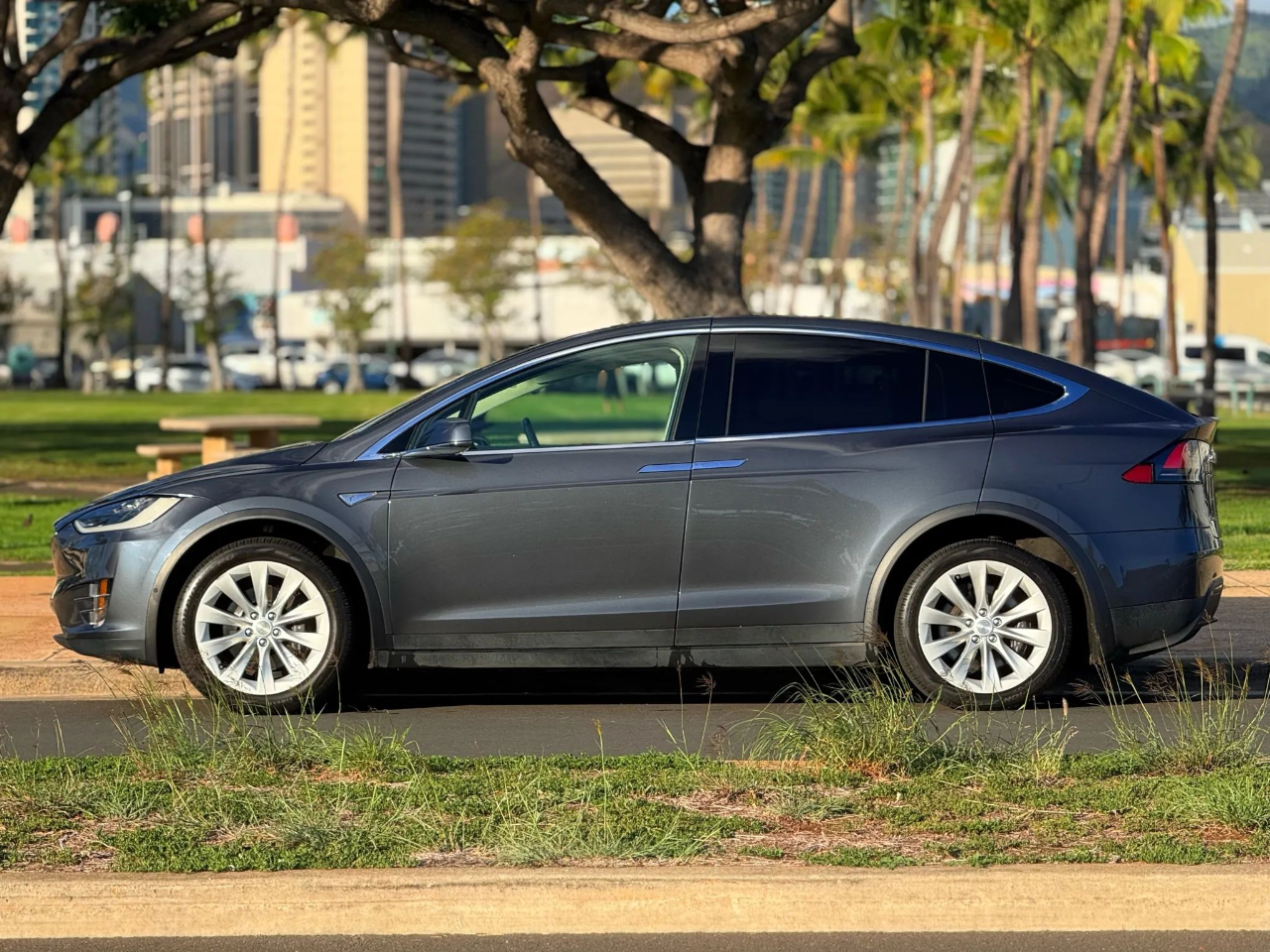 Tesla Model X AWD 4dr 90D 2016