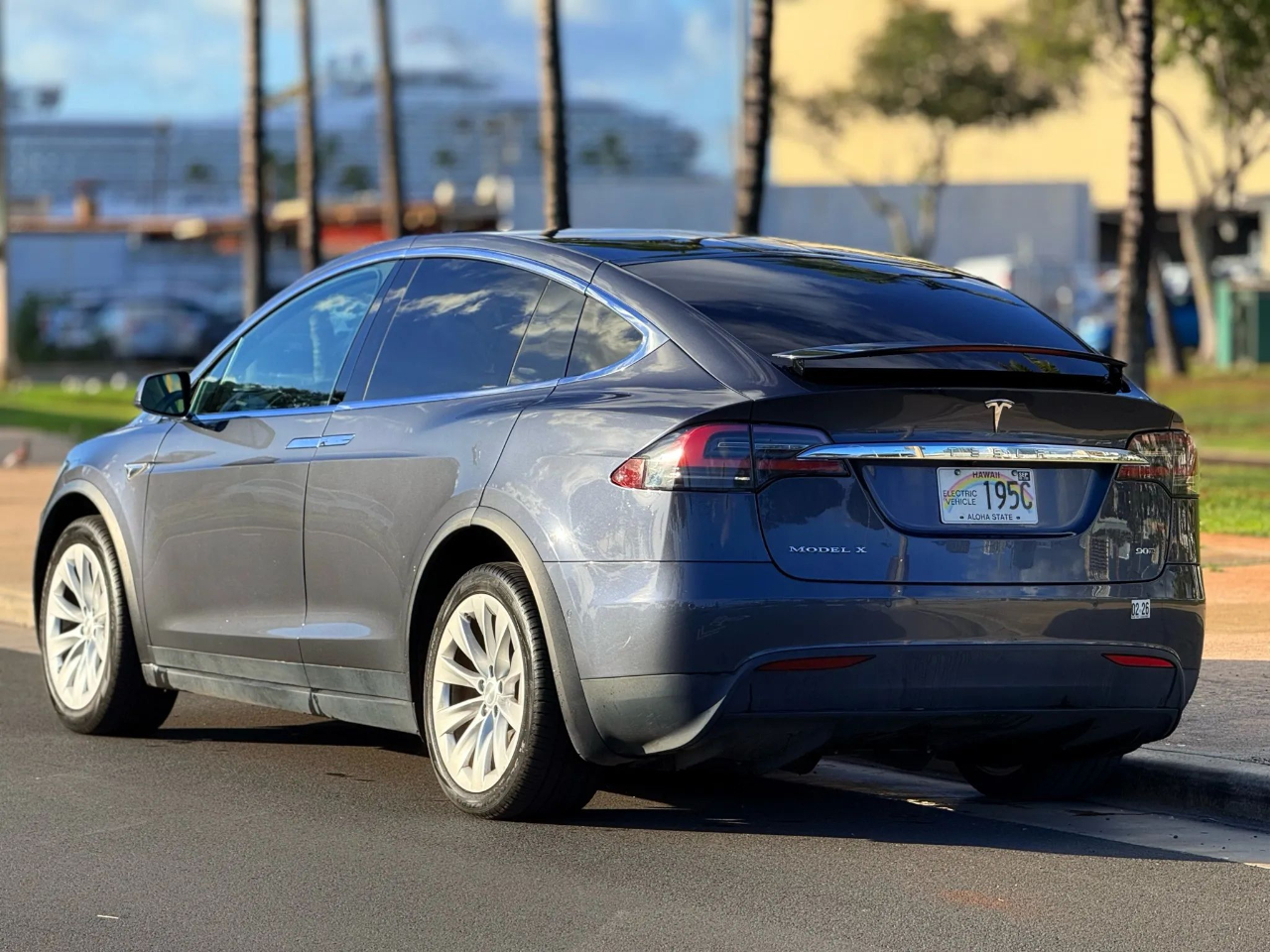 Tesla Model X AWD 4dr 90D 2016
